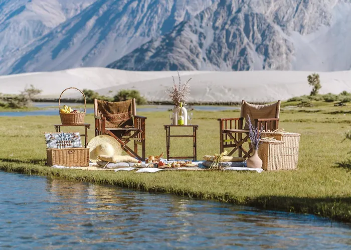 Organic Village Retreat Hundar