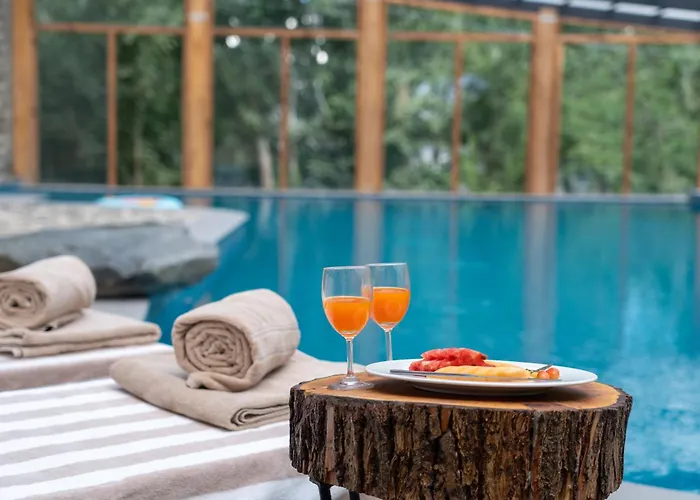 Organic Village Retreat Hundar