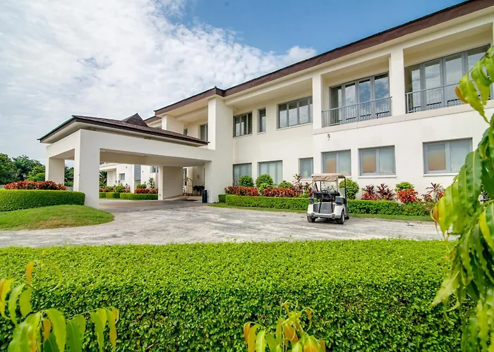 Lakowe Lakes Hotel, Golf And Country Estate By Newmark Lagos