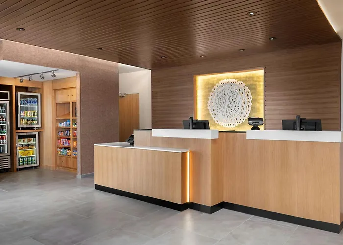 Fairfield By Marriott Inn & Suites Kansas City At The Legends