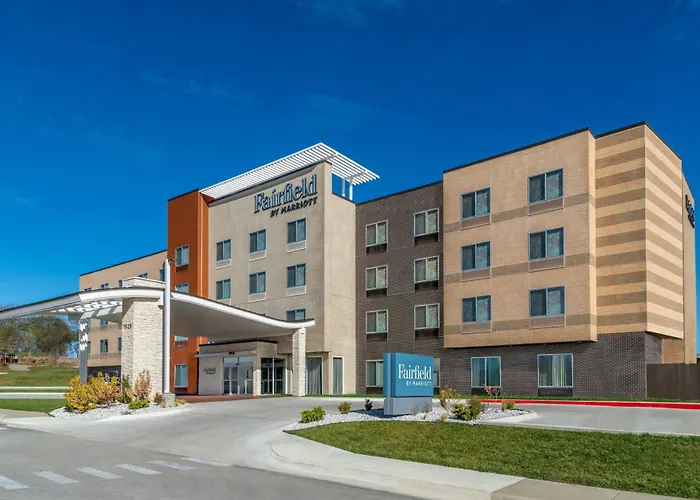 Fairfield By Marriott Inn & Suites Kansas City At The Legends