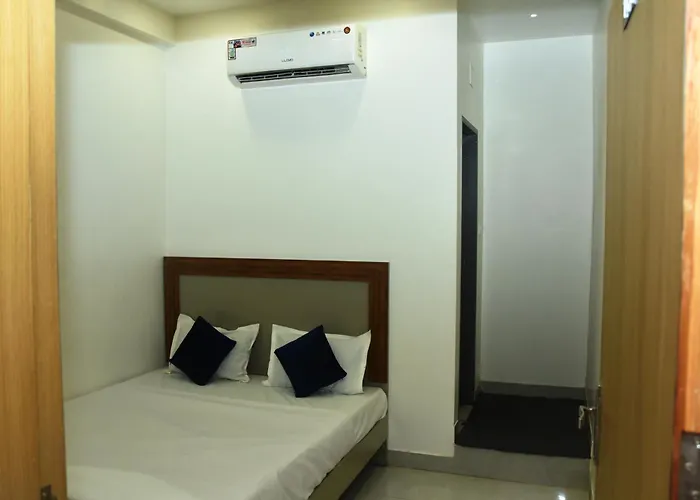 Hotel J K And Restaurant Couple Friendly Morbi