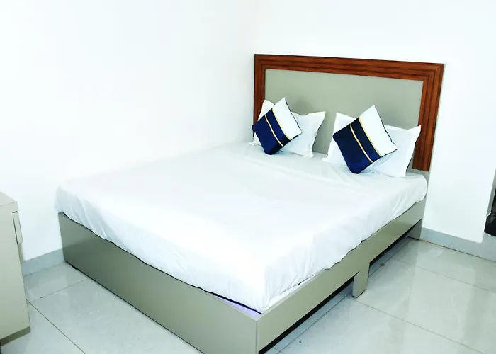 Hotel J K And Restaurant Couple Friendly Morbi