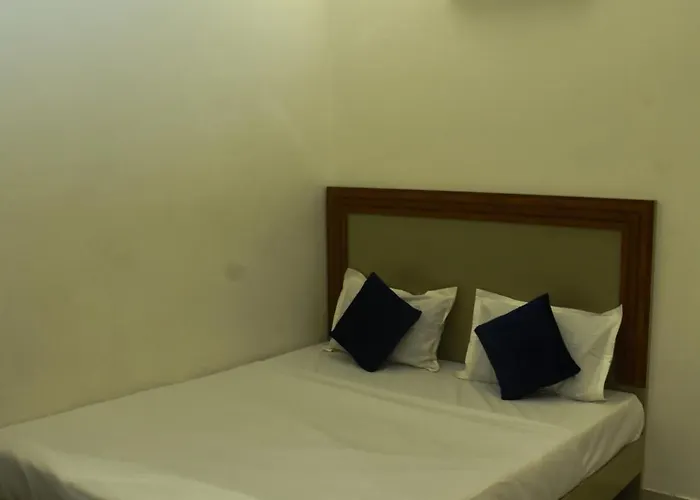Hotel J K And Restaurant Couple Friendly Morbi