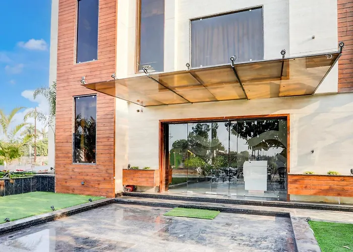 Super Collection O Belgacihia Near Kolkata Railway Station Hotel Gwalior