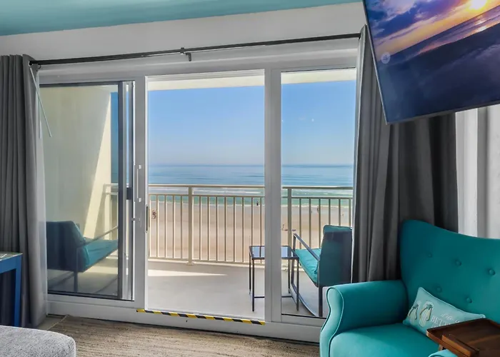 Ocean Front And Pool Front At Daytona Inn Beach Resort Daytona Beach
