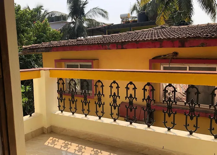 Cardozo Beach House Inn Calangute