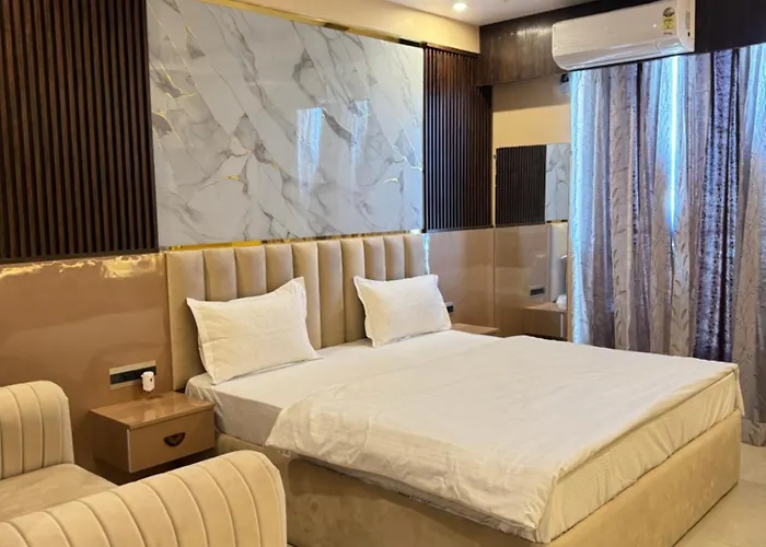 Moonlight Luxury Stay Lucknow