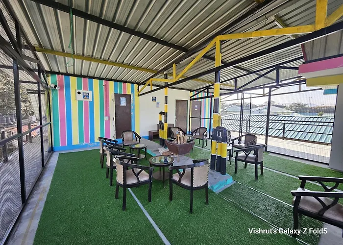 The Bunkk Inn Hotel & Restaurant Mussoorie