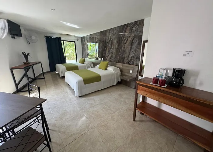 Hotel D Marco Exxpres Palenque
