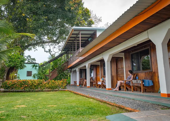 Cabinas Arrecife Cahuita