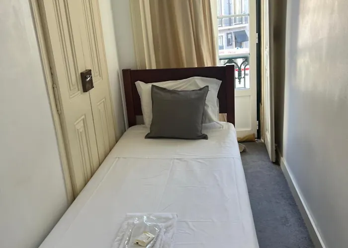 Sao Lazaro Bhuiyan Family Host Hotel Lisbon