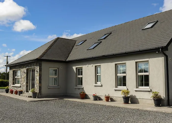 Woodview Lodge Trim