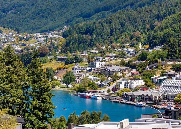 Holiday Inn Express & Suites Queenstown By Ihg