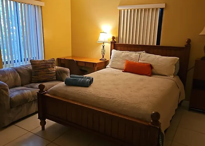 Royal Poinciana Stay Miami Springs