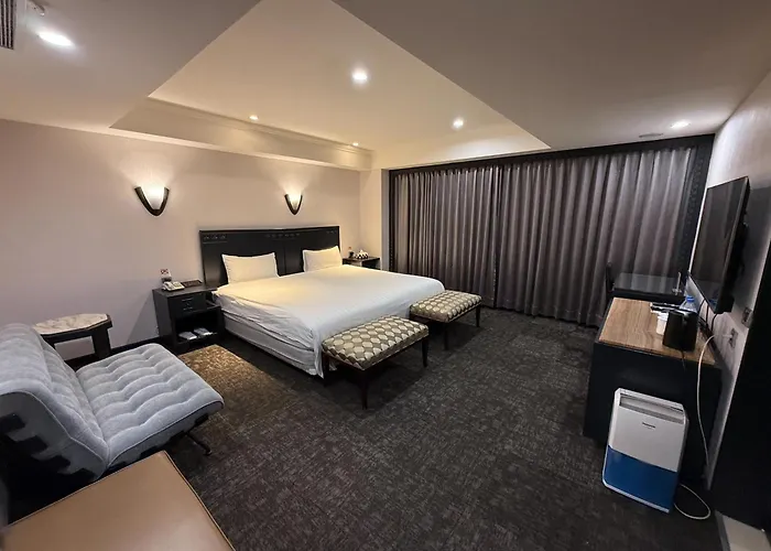 玩行旅大安分館 Hotel Taipei