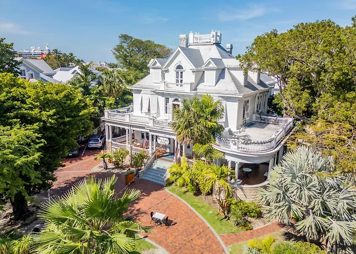 Classic Queen - Curry Mansion With Heated Pool Key West