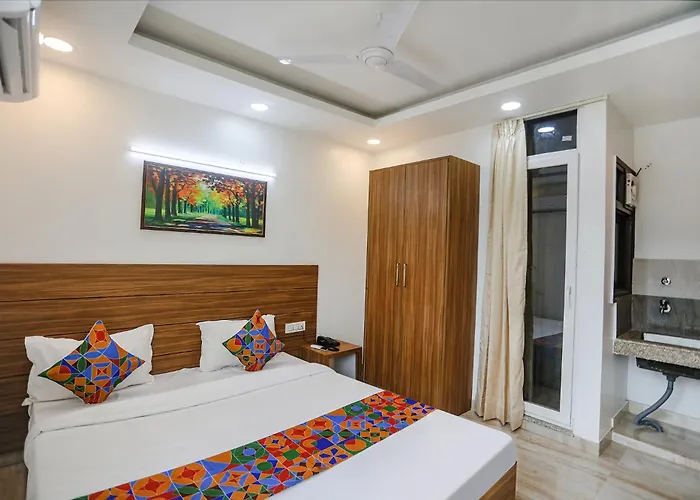 Fabhotel Unique Stay - Max Super Speciality Hospital, Sector 128 Noida