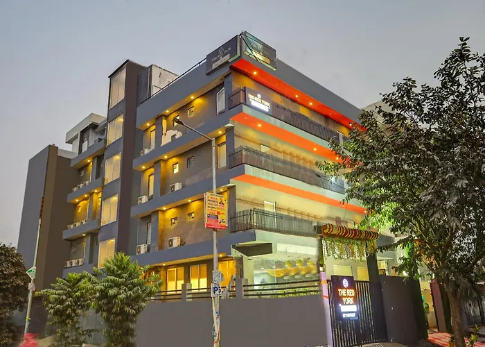 Hotel Red York By Byob Hotels Noida