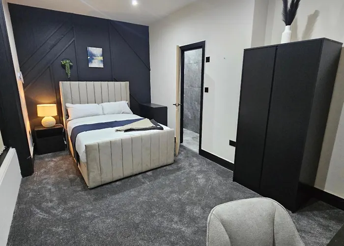 Springwood Villa Huddersfield