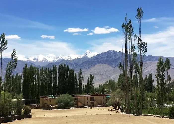 Tih Hotel Jorchung Leh