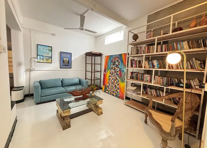 Captain'S Lounge- By Prince Of Galle