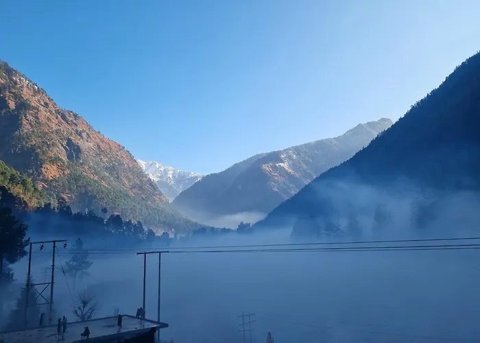 The Mountain Lions Cafe Hotel Kasol