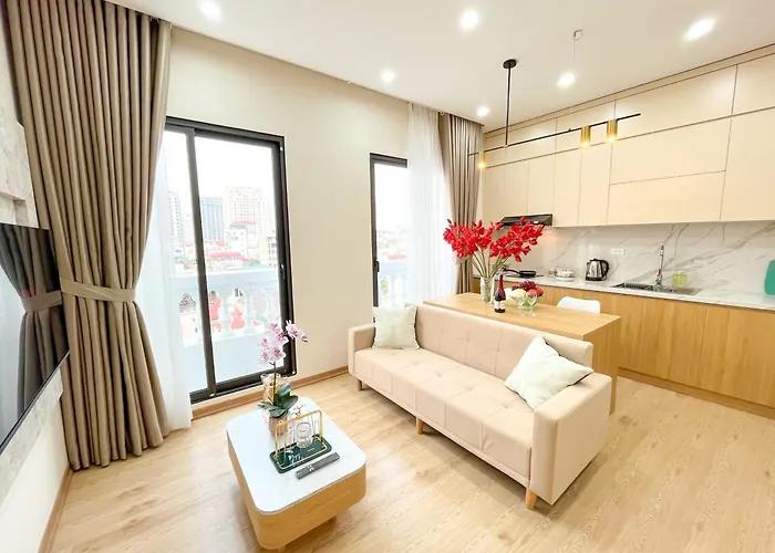 Amazing Housing Lac Long Quan Hà Nội