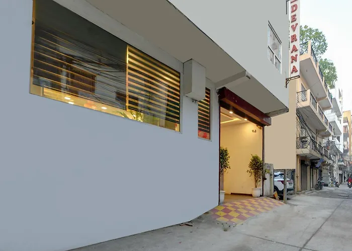 Airport Hotel Devrana New Delhi