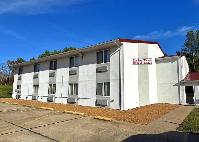 Lake Tree Inn & Suites Marion