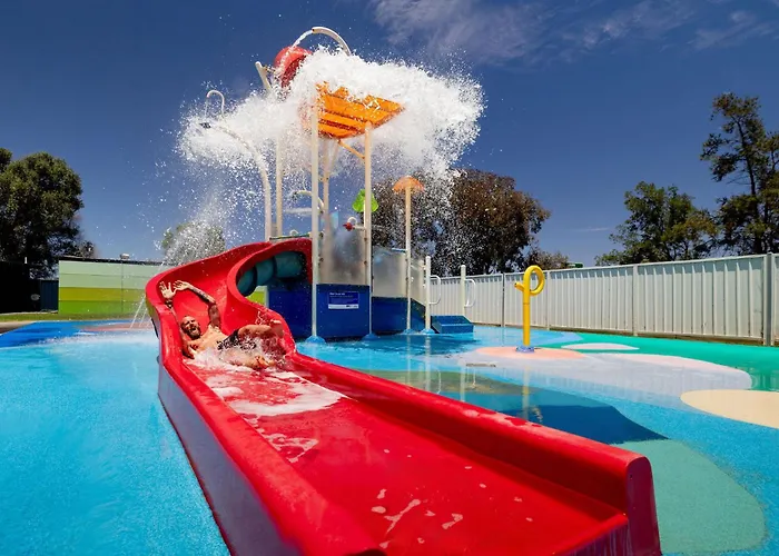Big4 Swan Hill Hotel