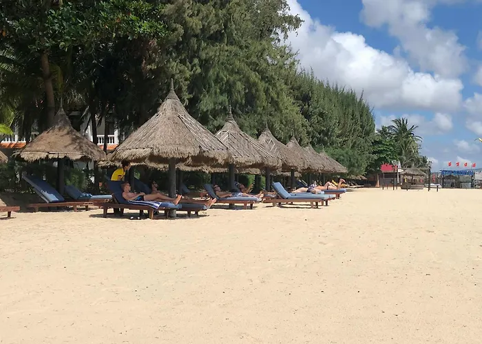 Four Oceans Beach Resort - Bon Bien Mũi Né