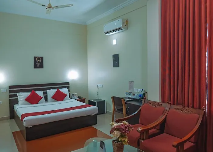 Club7 Hotel Tiruvalla