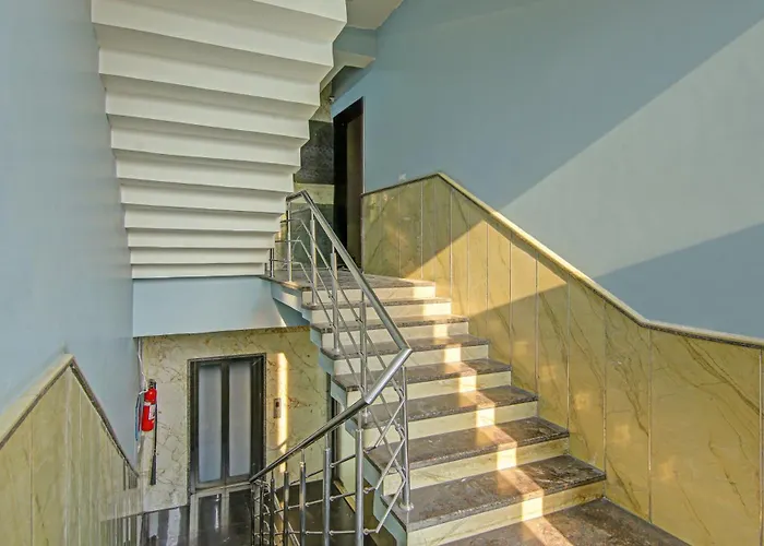 Itsy Hotels Prime Stay Delhi 