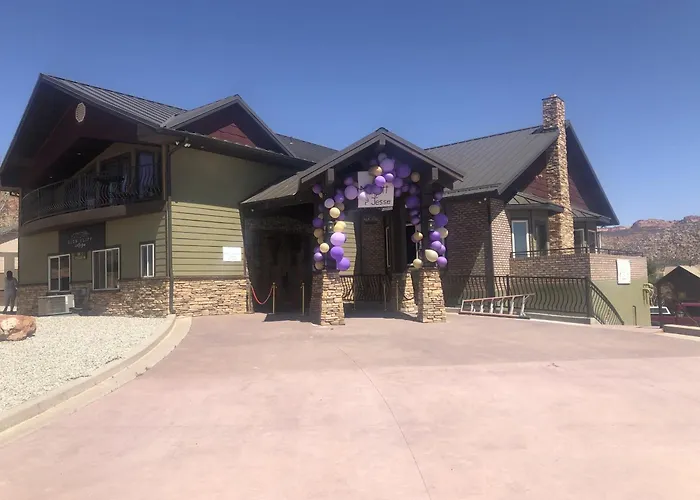 Zion Cliff Lodge Hildale