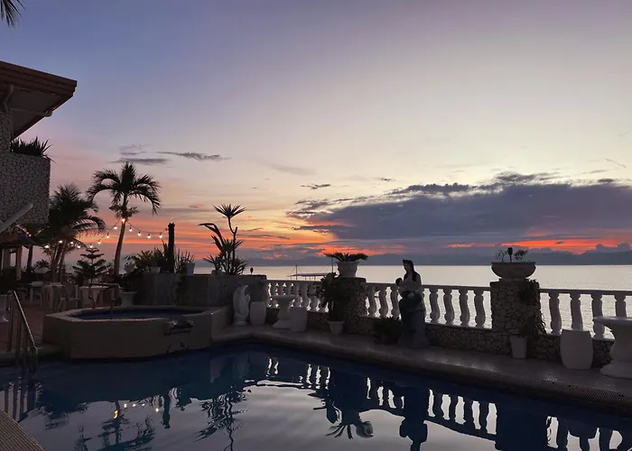 Sunset Beach Resort Moalboal