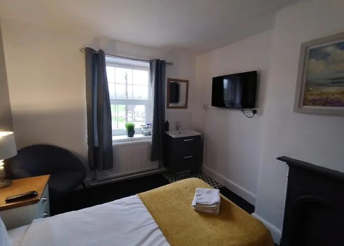 The Crown Inn - Rooms Keynsham