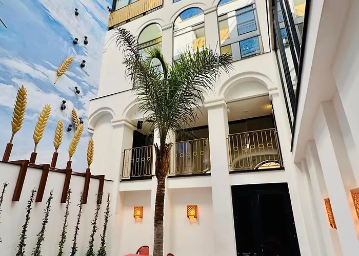 Hotel Divino By Fimedhotels Figueras