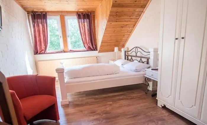 Bikerhotel Zur Schanze Apen