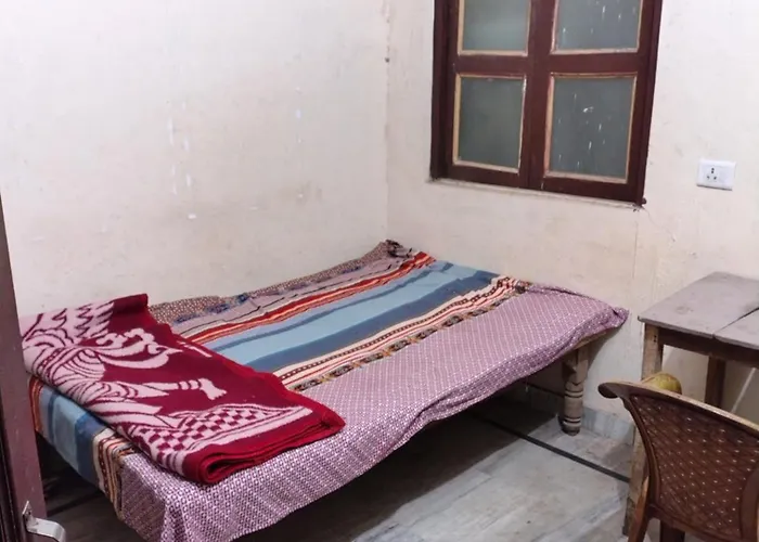 Joshi Guest House Prayagraj