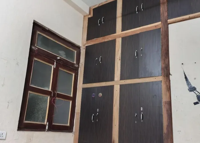 Joshi Guest House Prayagraj