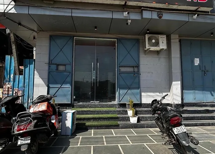 Hotel Blue Diamond Samalkha