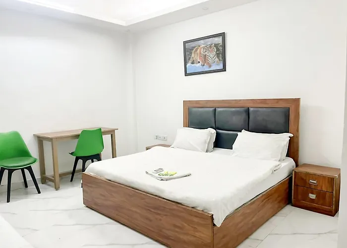 Hotel Green Valley - Nizamuddin Railway Station New Delhi