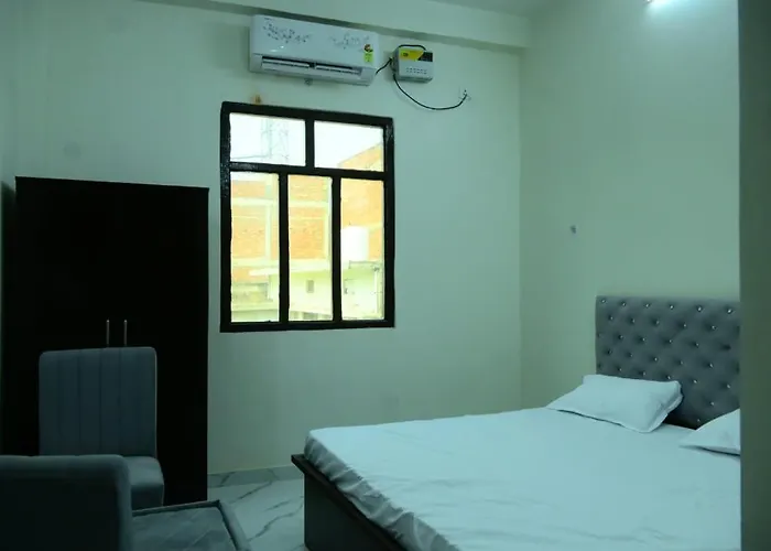 Asha Palace Guest House Ayodhya