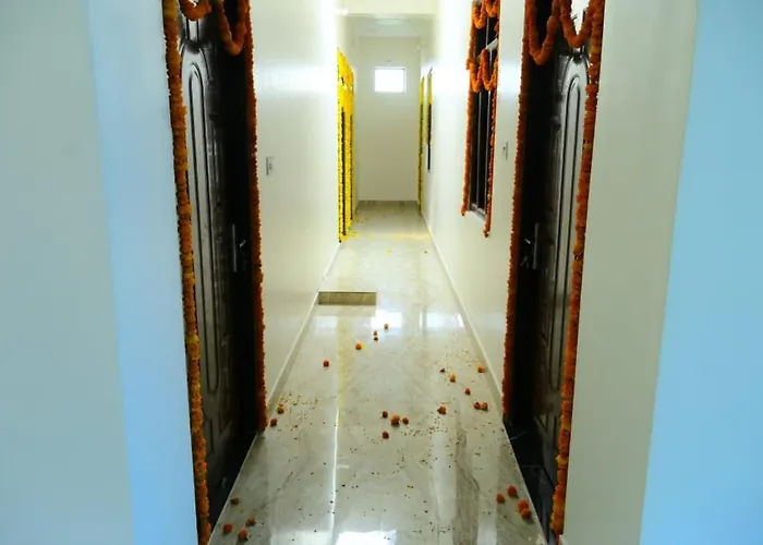 Asha Palace Guest House Ayodhya