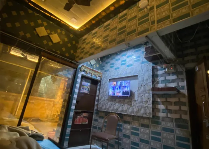 Radha Kunj Sewa Dham Hotel Vrindavan