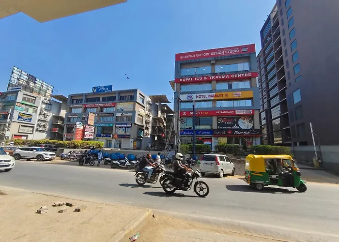 Hotel Maruti R Ahmedabad