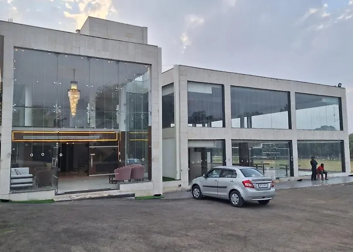Mango Retreat Bhopal Hotel