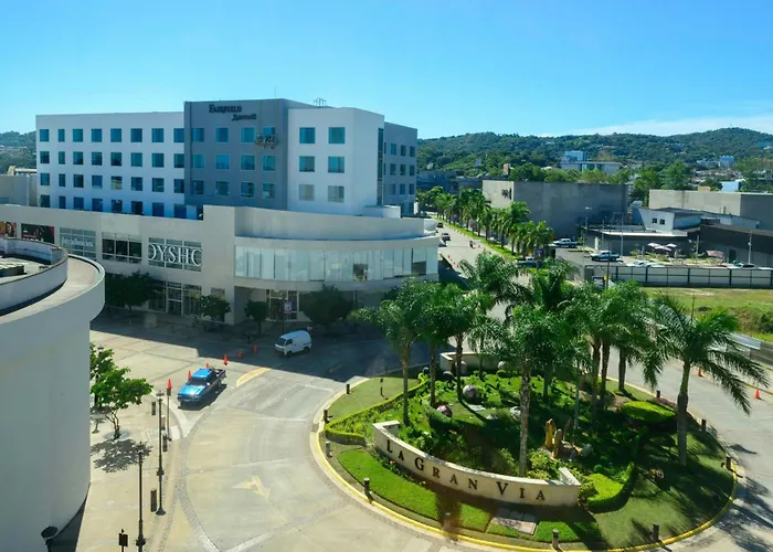 Courtyard By Marriott San Salvador Hotel