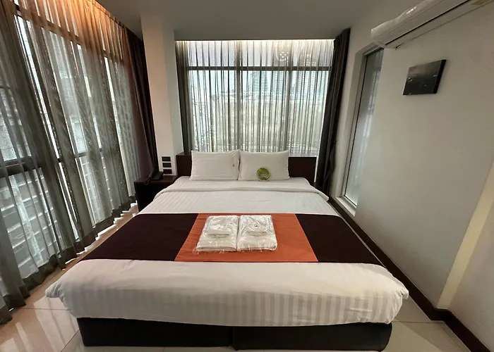 Collection O The Bangkok Airport Link Suite